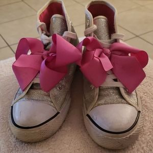 Girls sneakers